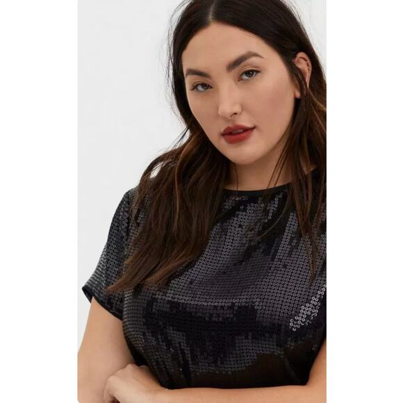 ⭐️NWT Torrid Black Sparkly Sequin Crop Top Sz 1 Fits1X 14/16 - Picture 2 of 13